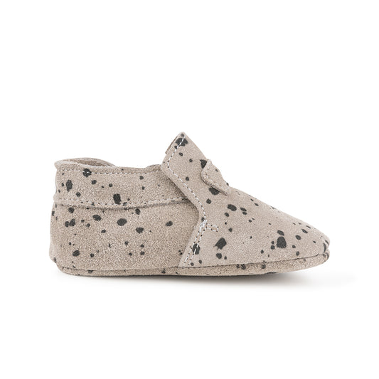 Mavies First Steps | Grey Paint