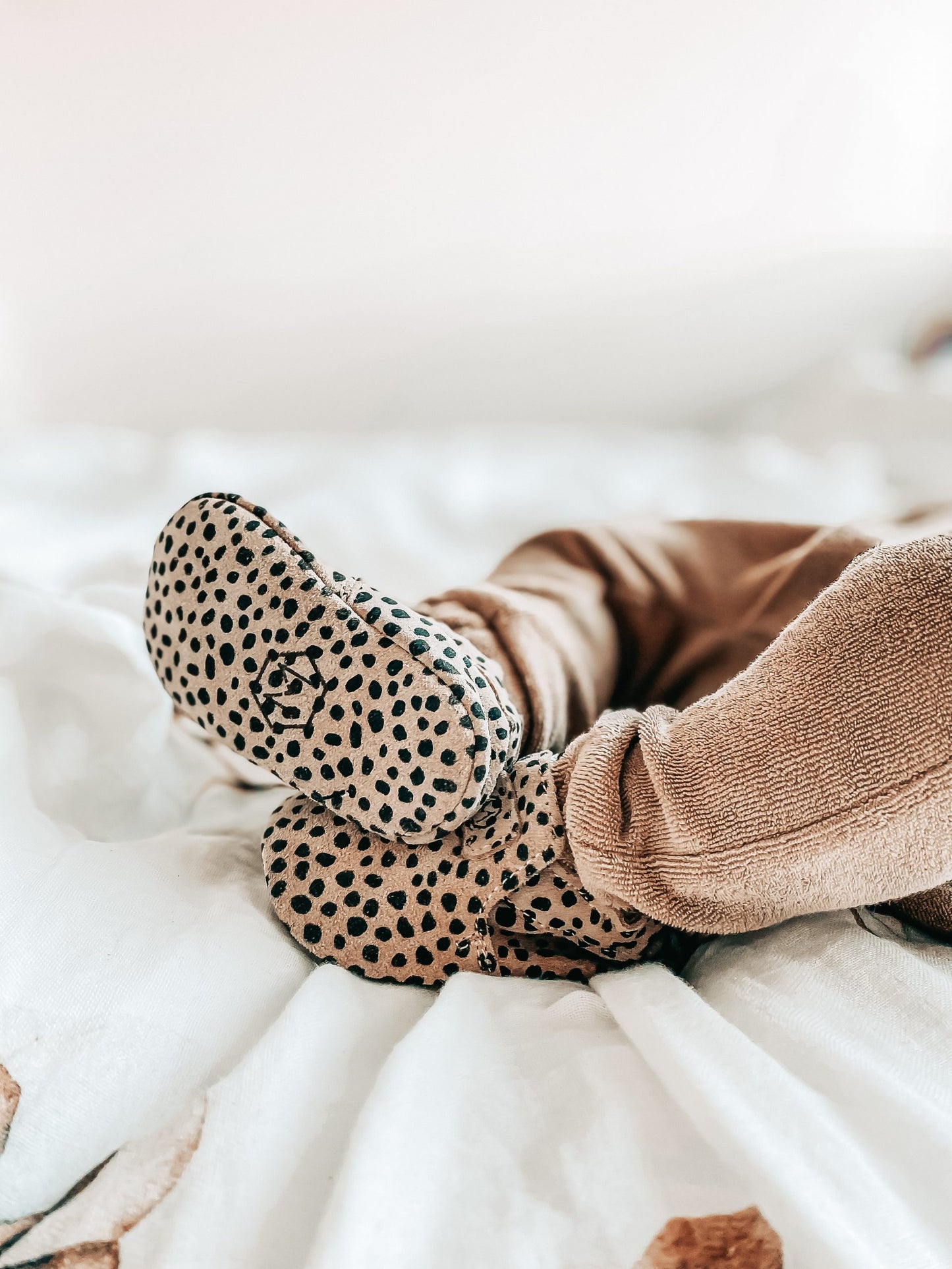 Mavies First Steps | Speckle Sand